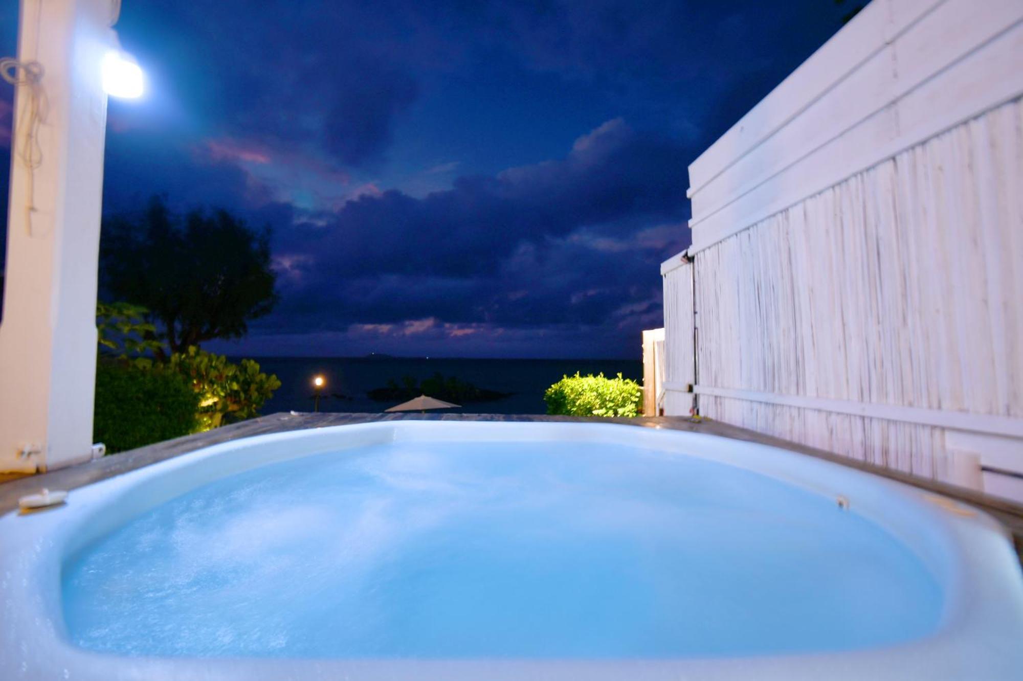 Meerana Cheerful Beachfront Cottage With Jacuzzi Гран-Гоб Экстерьер фото